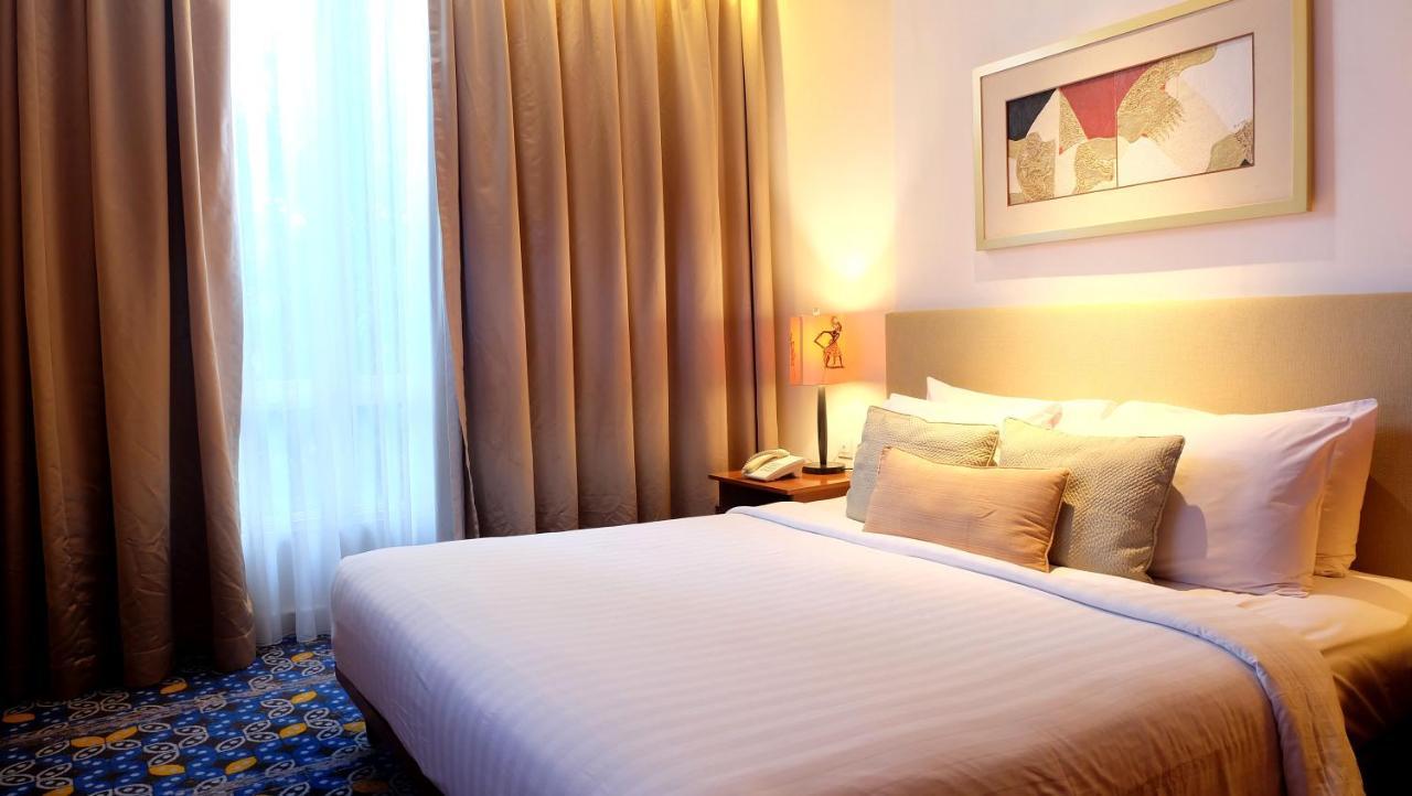Jambuluwuk Malioboro Hotel Yogyakarta Eksteriør billede Deluxe Room