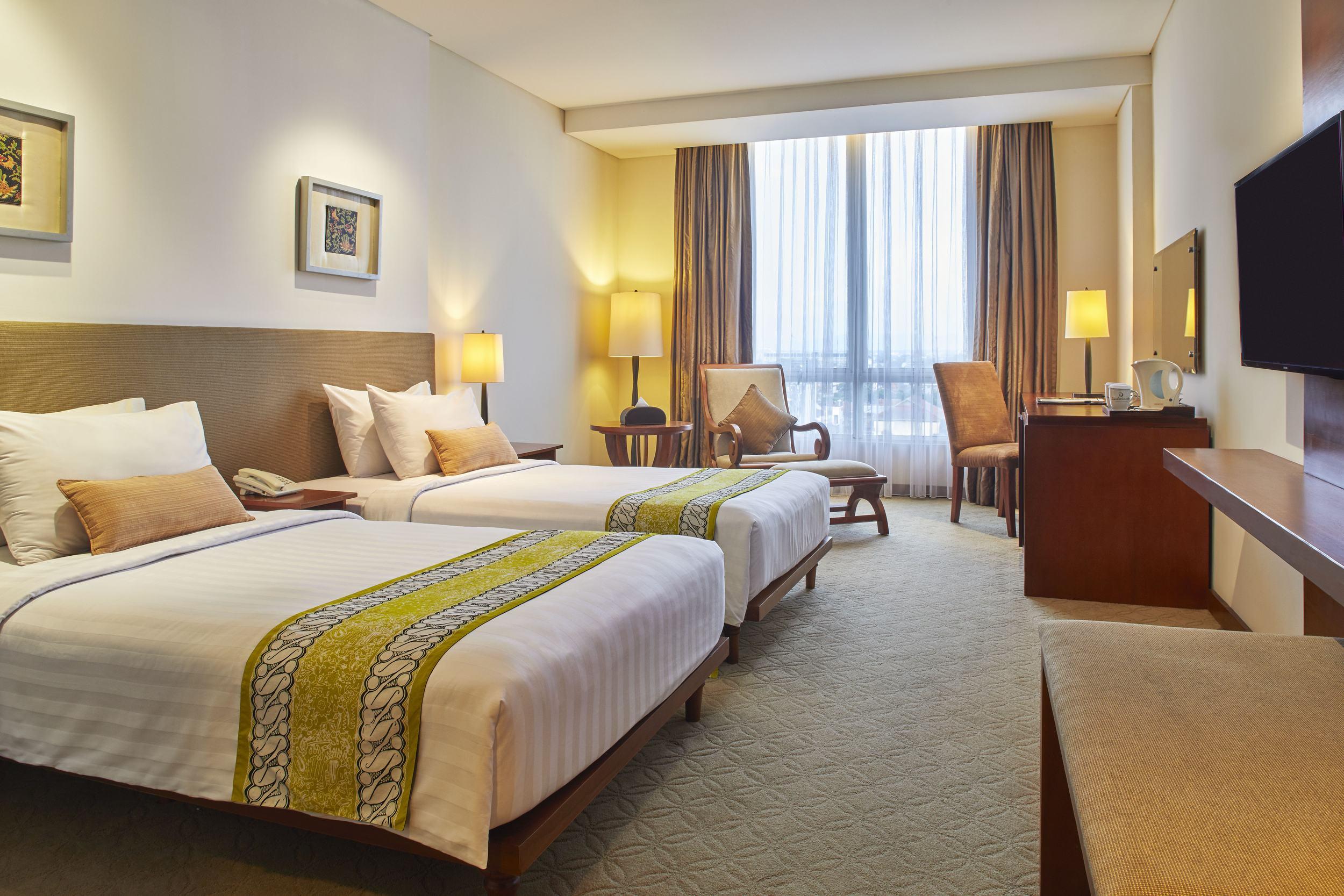 Jambuluwuk Malioboro Hotel Yogyakarta Eksteriør billede Deluxe Room