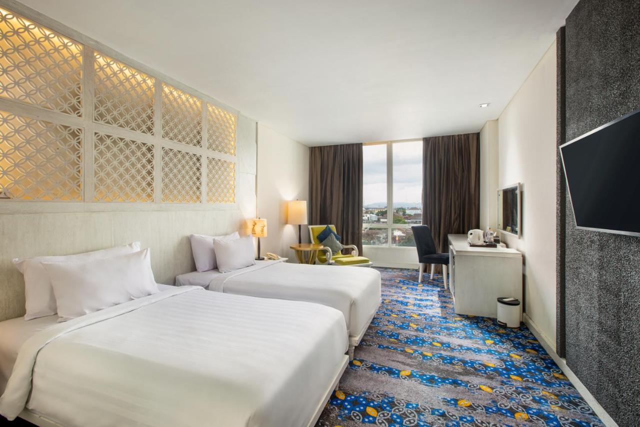 Jambuluwuk Malioboro Hotel Yogyakarta Eksteriør billede Deluxe Room