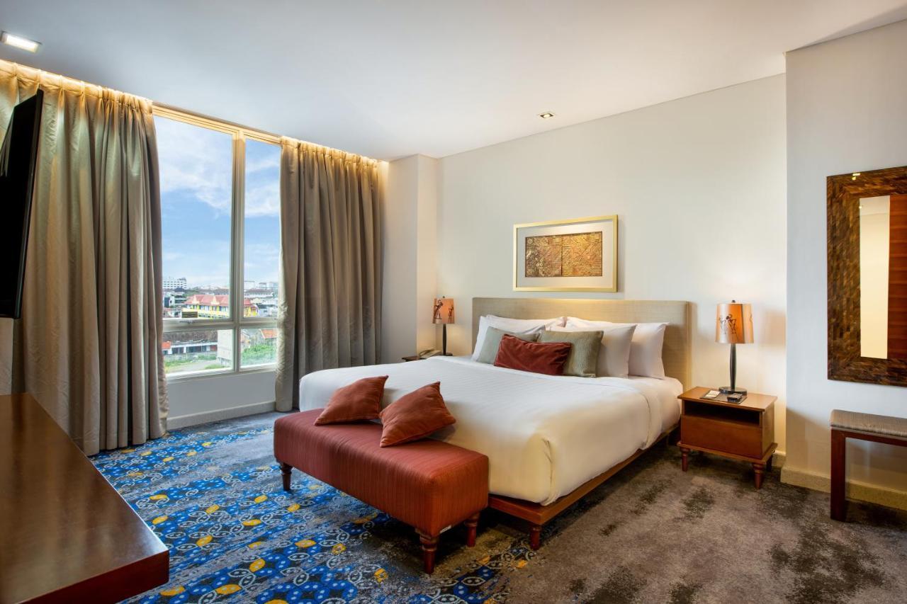 Jambuluwuk Malioboro Hotel Yogyakarta Eksteriør billede Executive Suite