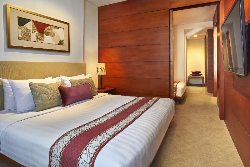 Jambuluwuk Malioboro Hotel Yogyakarta Eksteriør billede Deluxe Room